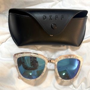 Diff Eyewear Blue Mirror White Tortoise Cateye Sunglasses